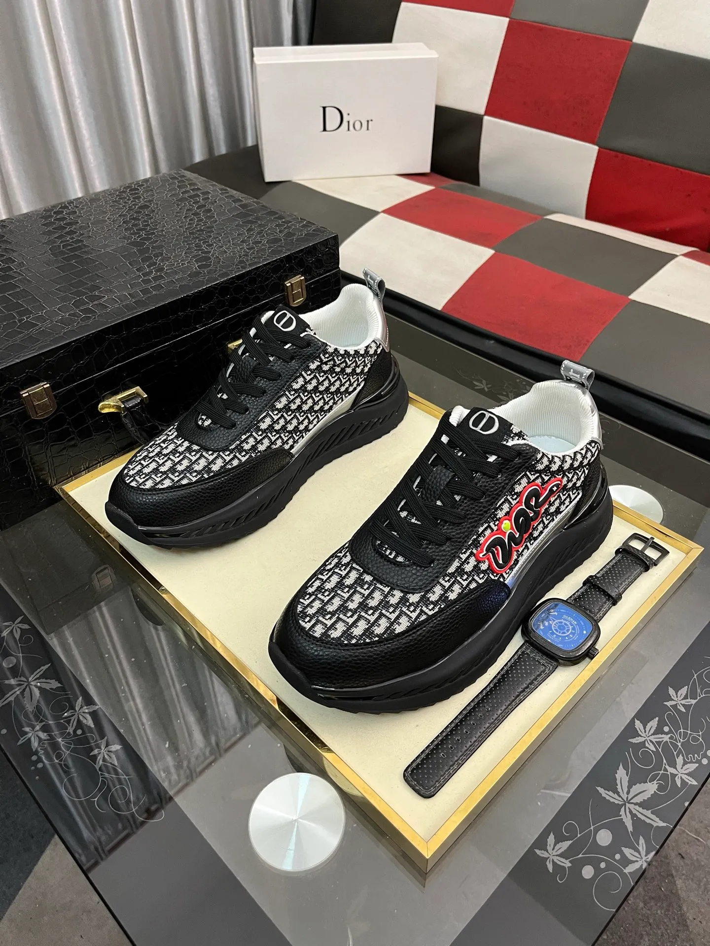 Men's Men's Shoes💰458⌚️⌚️Dior unique modern style sneakers. Counter purchasing 🏃casual leather shoes😍😍 original cowhide leather imported from Italy (refuses to discolor and grind feet) soles: original soles specially provided by the original factory, super cool😍 lace up and walk with wind👍 style design ⚠️ super comfortable and wear-resistant original soles. Just like shooting the real thing 🎬The real thing is better Code number: 38-445⃣️Colors available